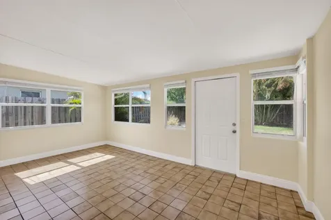 1333 W 31st Street Riviera Beach FL 33404