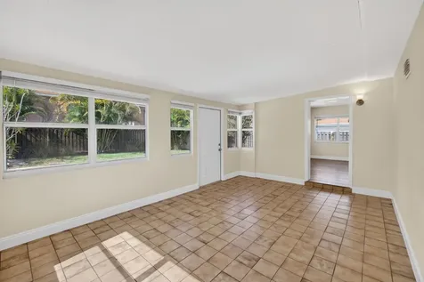 1333 W 31st Street Riviera Beach FL 33404