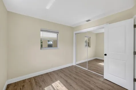 1333 W 31st Street Riviera Beach FL 33404