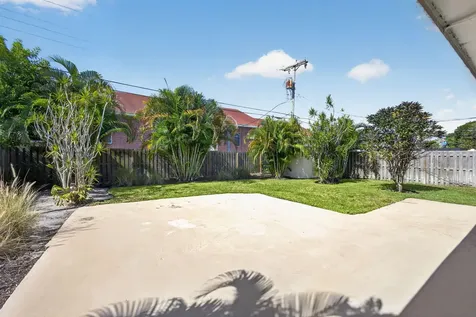 1333 W 31st Street Riviera Beach FL 33404