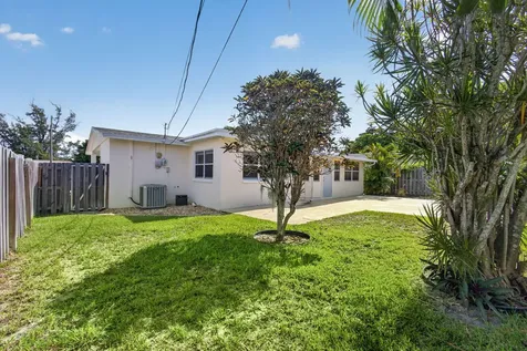 1333 W 31st Street Riviera Beach FL 33404