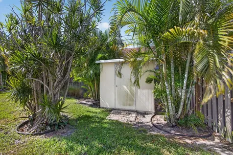 1333 W 31st Street Riviera Beach FL 33404