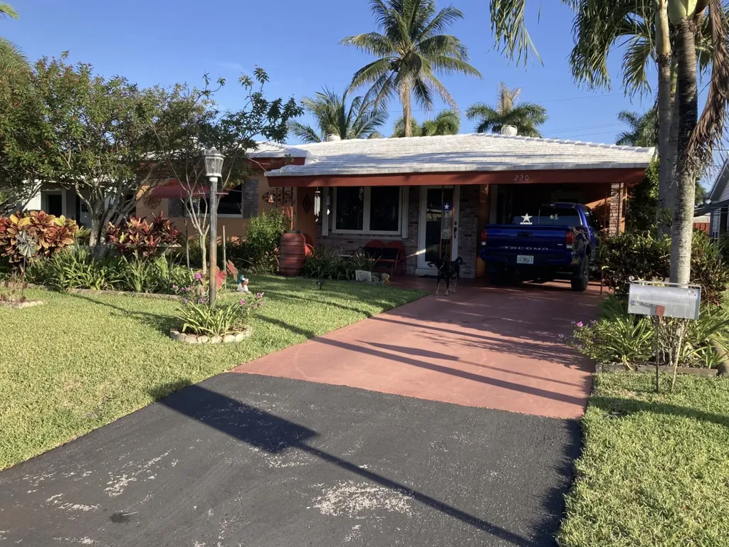 220 NW 48th Street Oakland Park FL 33309