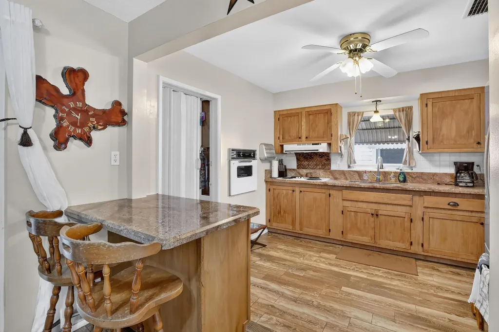 220 NW 48th Street Oakland Park FL 33309