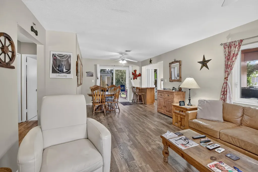220 NW 48th Street Oakland Park FL 33309