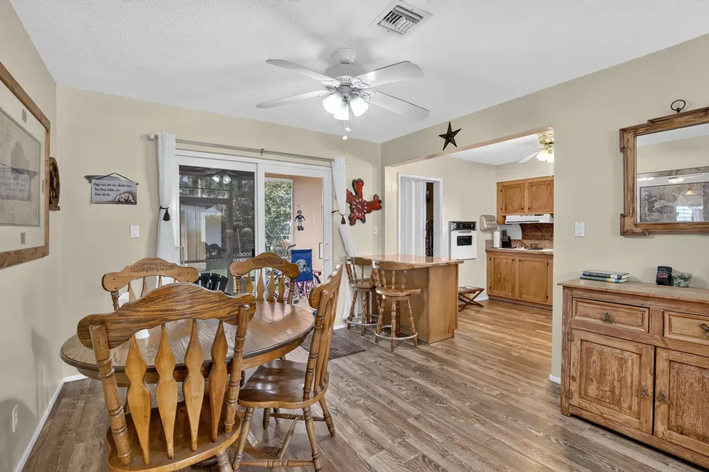 220 NW 48th Street Oakland Park FL 33309