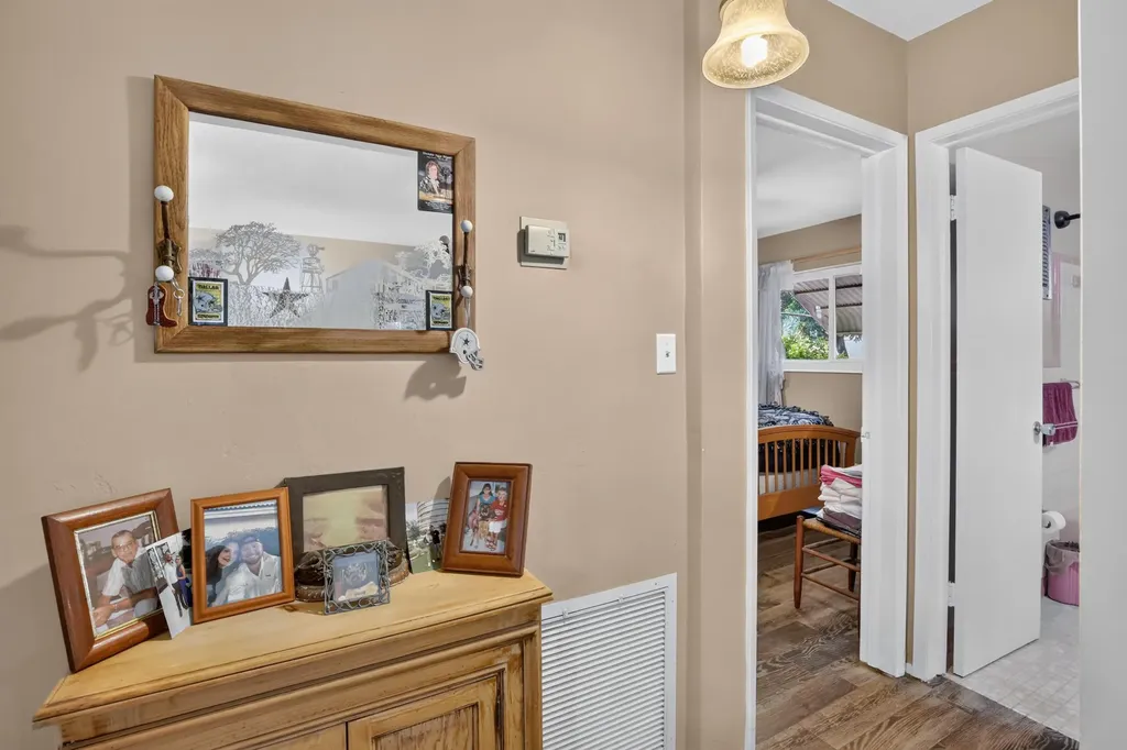 220 NW 48th Street Oakland Park FL 33309