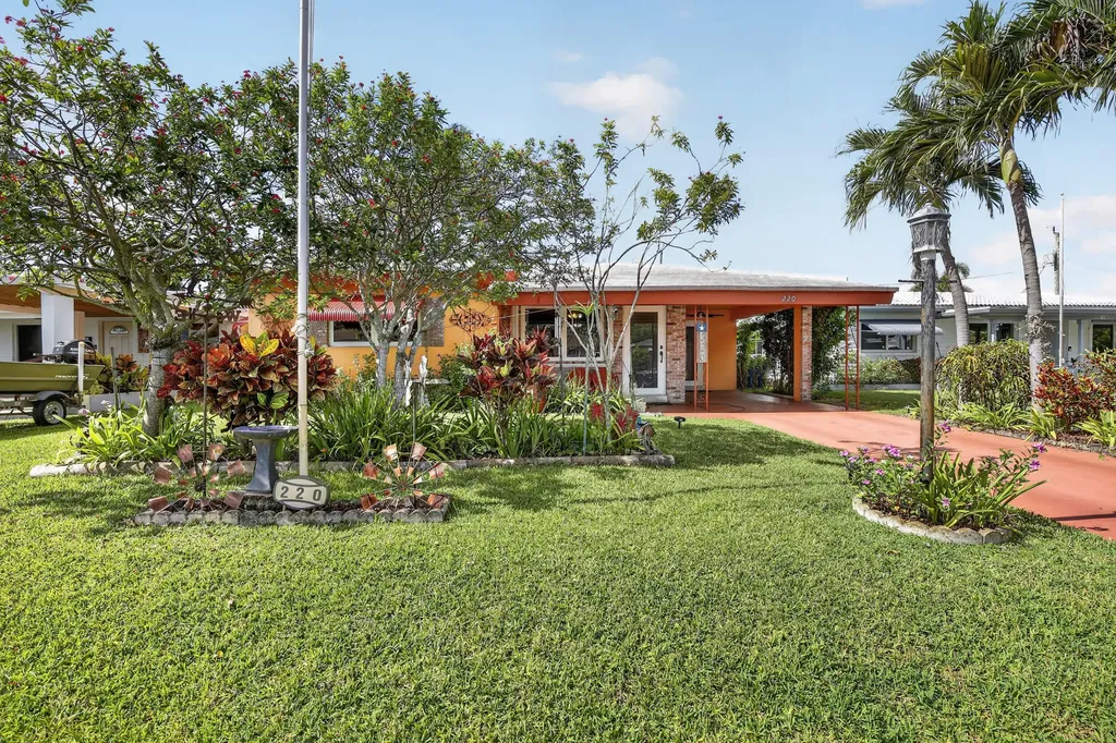 220 NW 48th Street Oakland Park FL 33309
