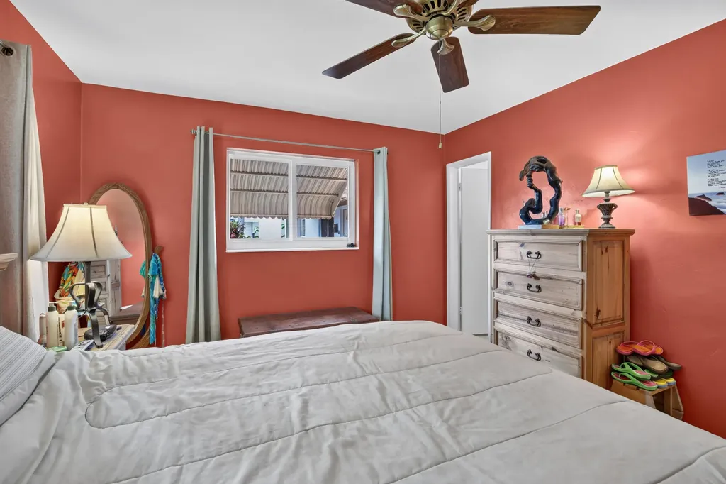 220 NW 48th Street Oakland Park FL 33309