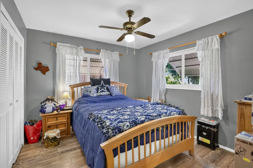 220 NW 48th Street Oakland Park FL 33309