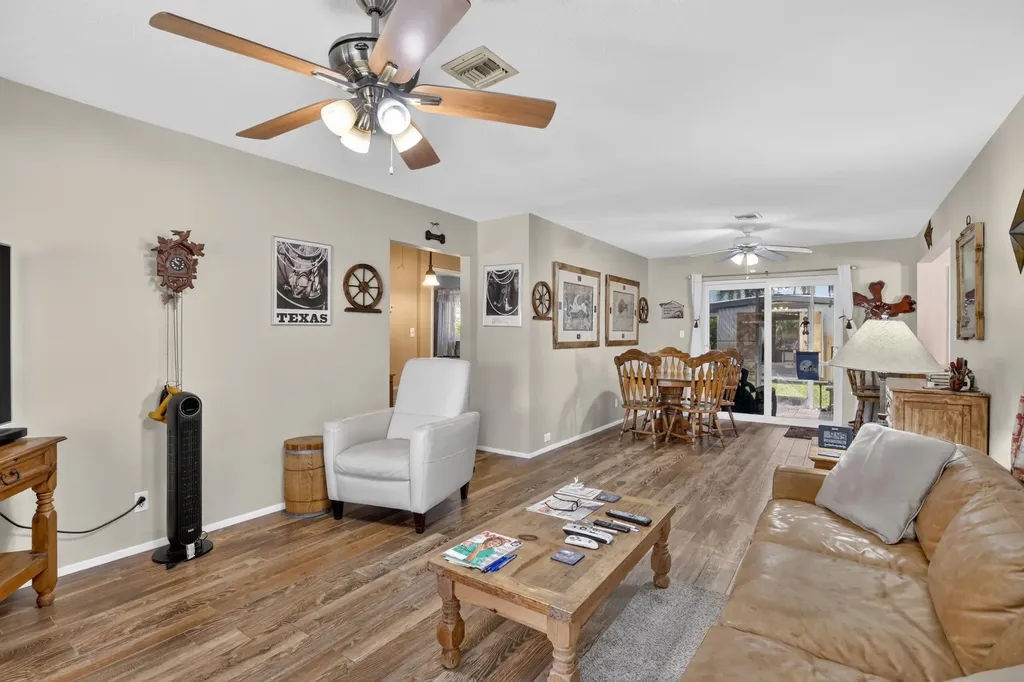 220 NW 48th Street Oakland Park FL 33309
