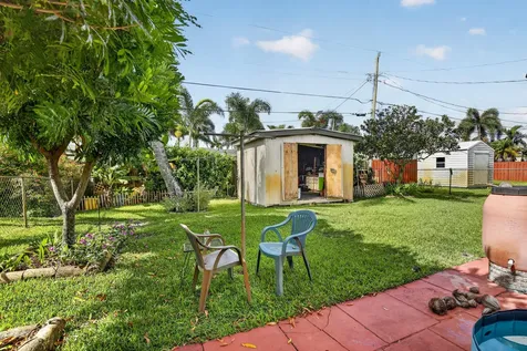 220 NW 48th Street Oakland Park FL 33309