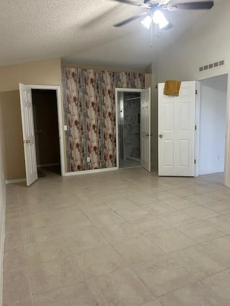 5218 NW West Piper Circle Port St Lucie FL 34986