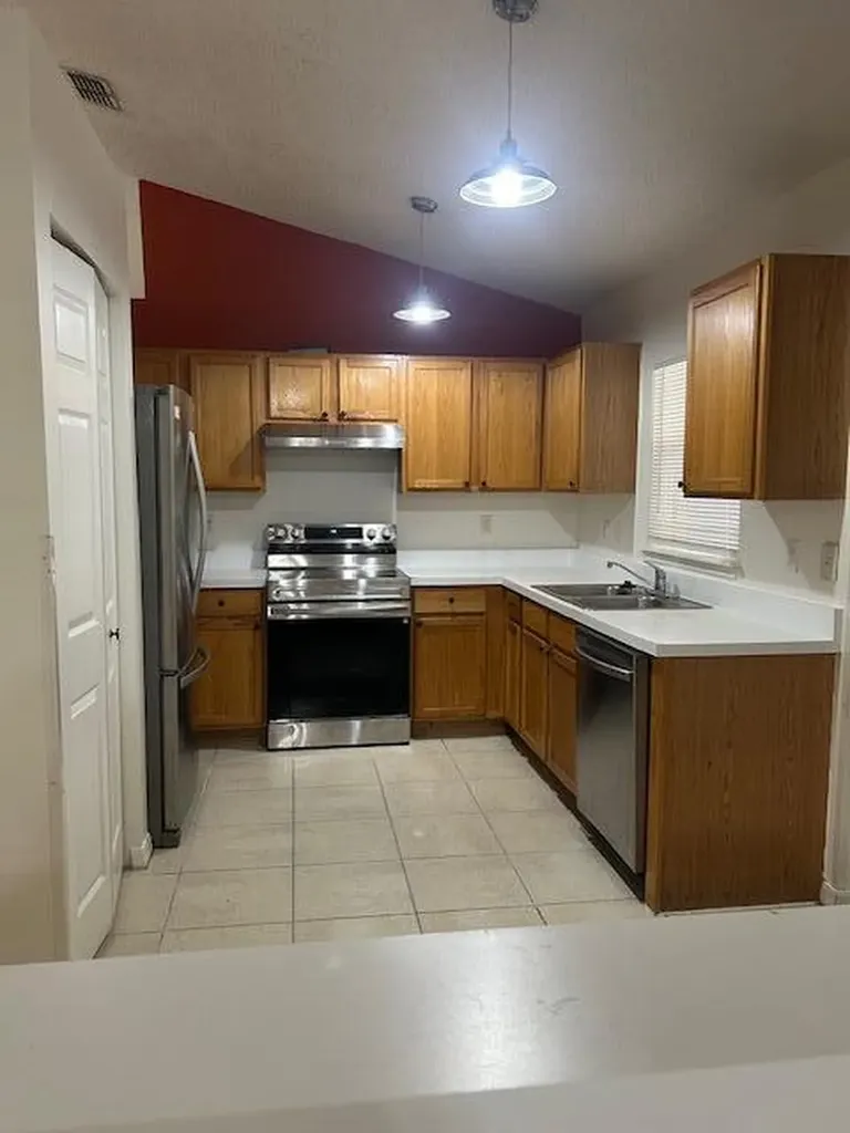 5218 NW West Piper Circle Port St Lucie FL 34986