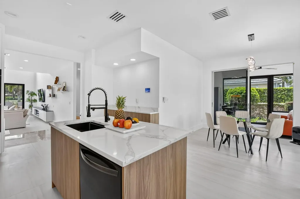 21312 Greenwood Court Boca Raton FL 33433