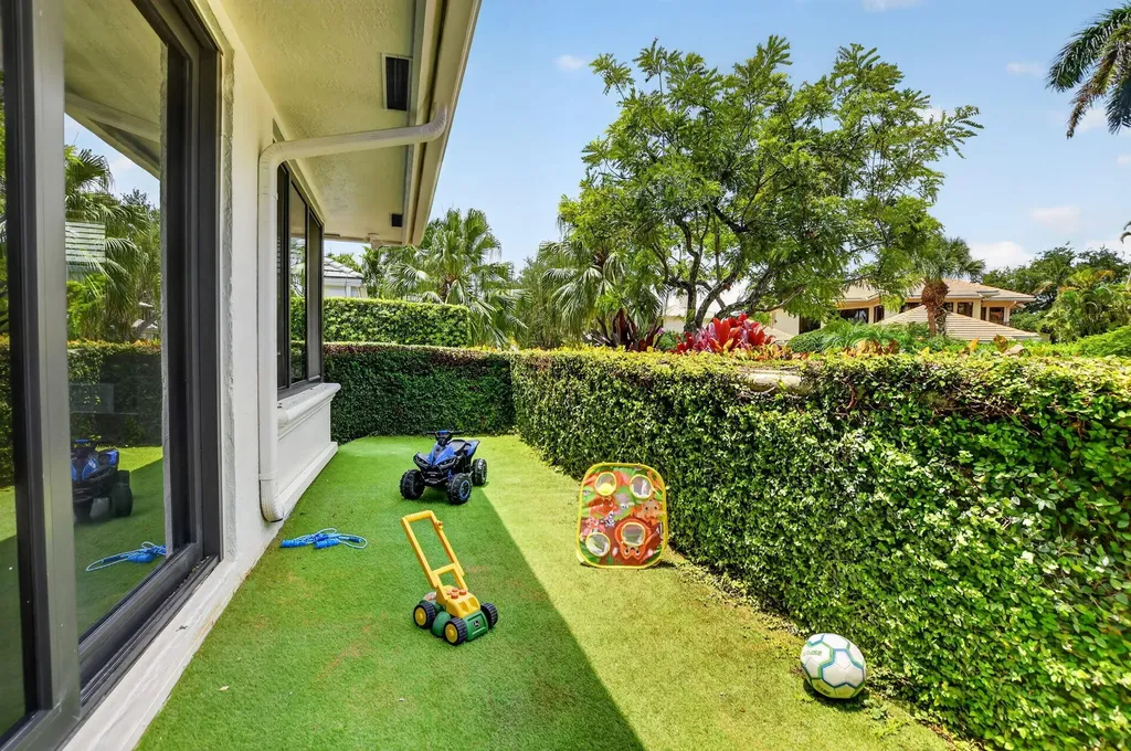 21312 Greenwood Court Boca Raton FL 33433