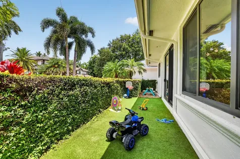 21312 Greenwood Court Boca Raton FL 33433