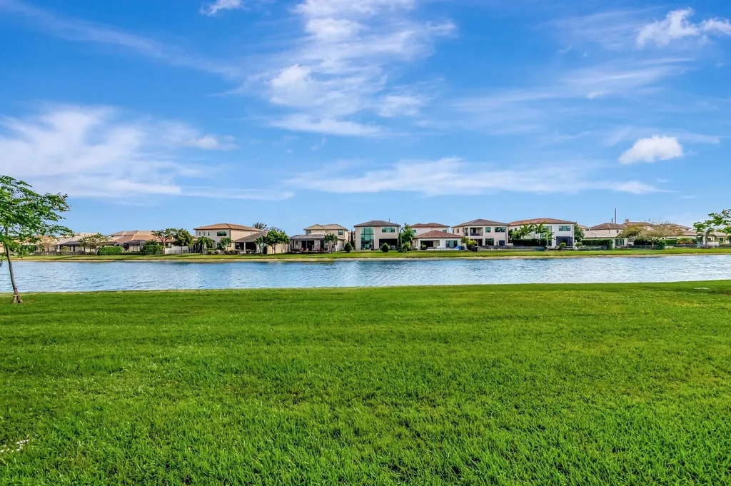 8212 Grand Prix Lane Boynton Beach FL 33472