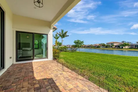 8212 Grand Prix Lane Boynton Beach FL 33472