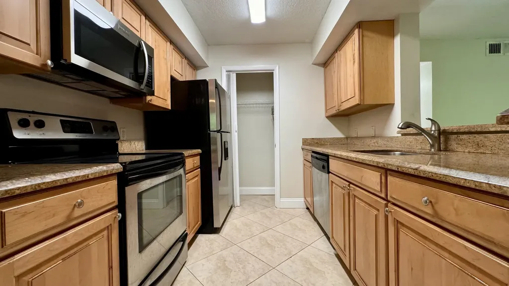 815 W Boynton Beach Boulevard Boynton Beach FL 33426