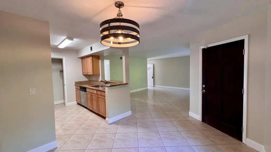 815 W Boynton Beach Boulevard Boynton Beach FL 33426