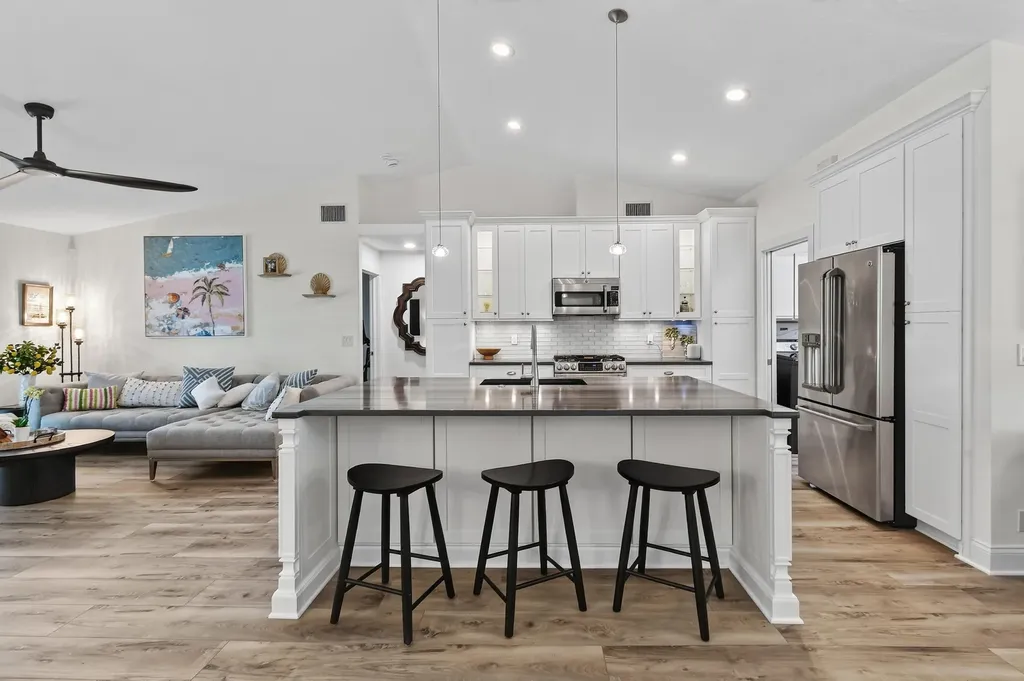252 Coconut Point Jupiter FL 33458