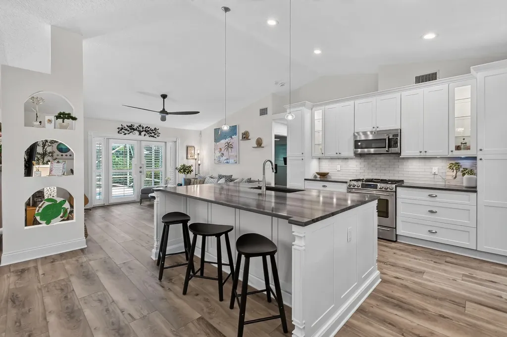 252 Coconut Point Jupiter FL 33458