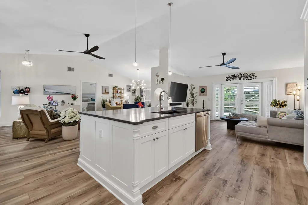 252 Coconut Point Jupiter FL 33458