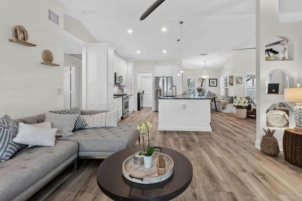 252 Coconut Point Jupiter FL 33458