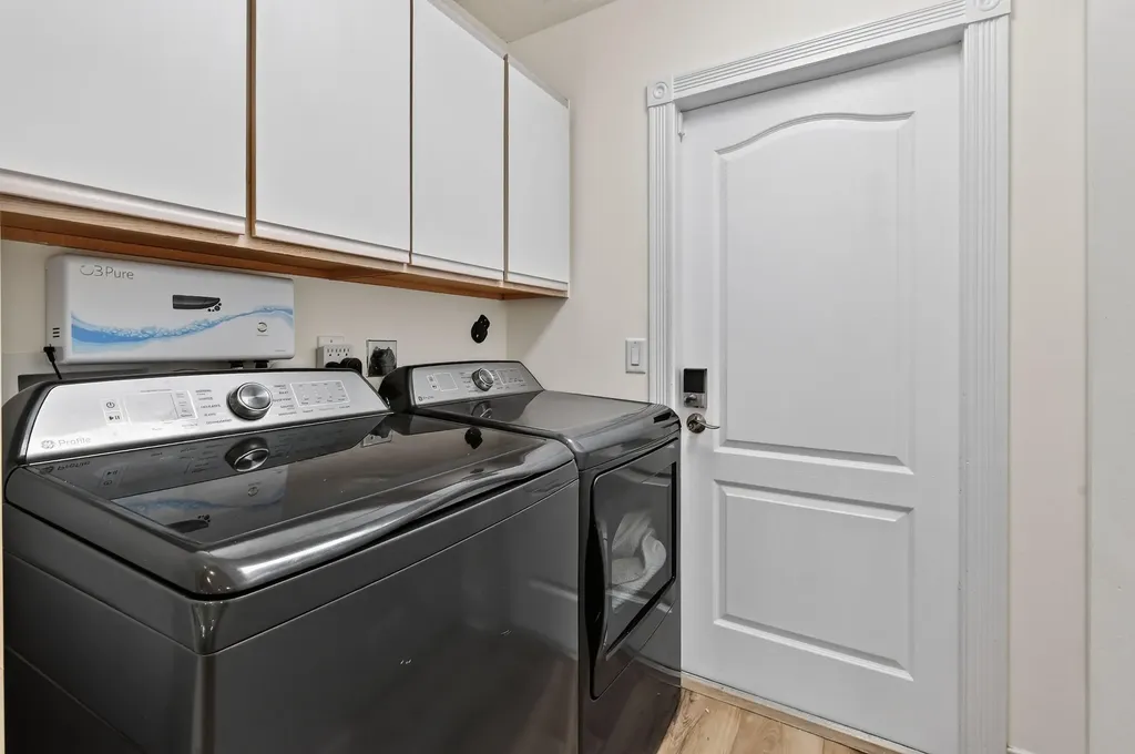 252 Coconut Point Jupiter FL 33458
