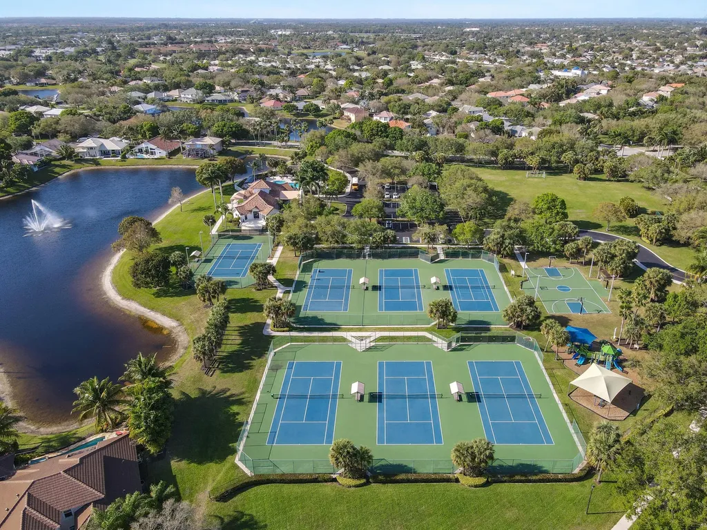 252 Coconut Point Jupiter FL 33458