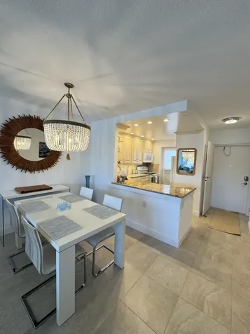 390 N Federal Highway Deerfield Beach FL 33441