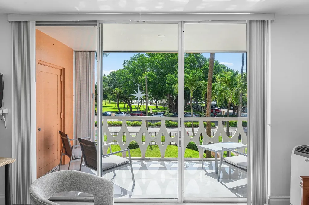 15 S Golfview Road Lake Worth FL 33460