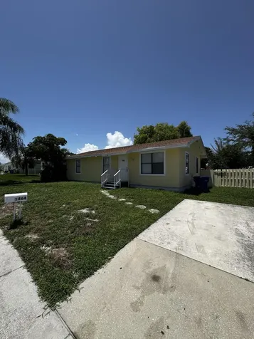 1464 W 32nd Street Riviera Beach FL 33404