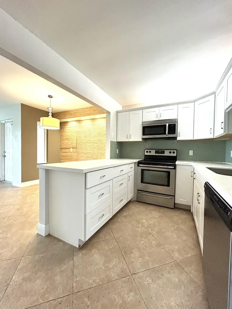13830 Oneida Drive Delray Beach FL 33446