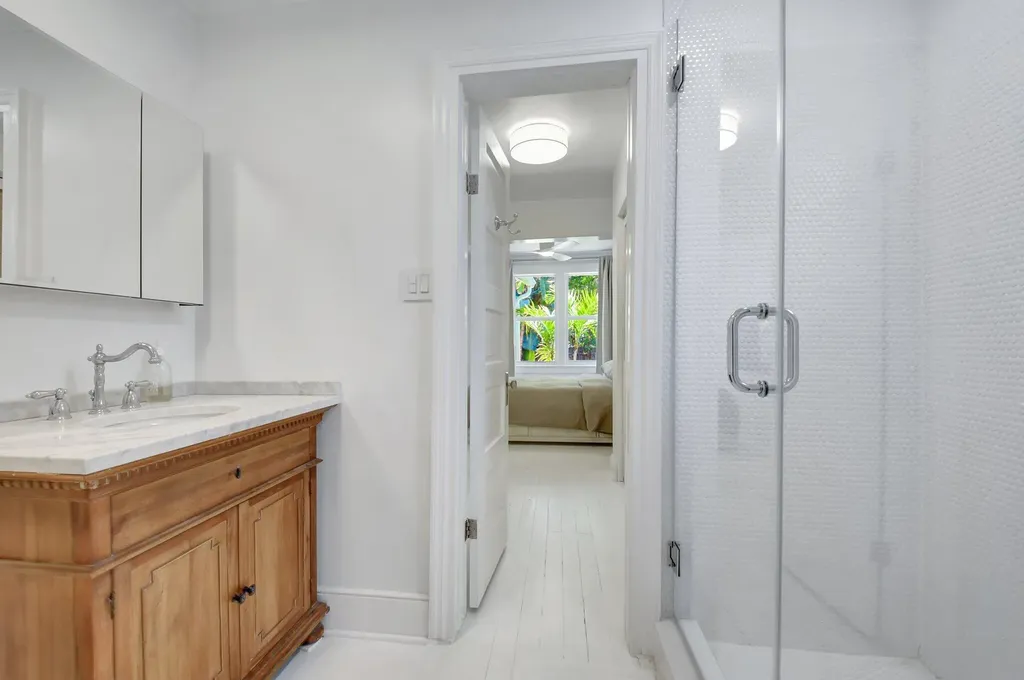 220 S L Street Lake Worth Beach FL 33460