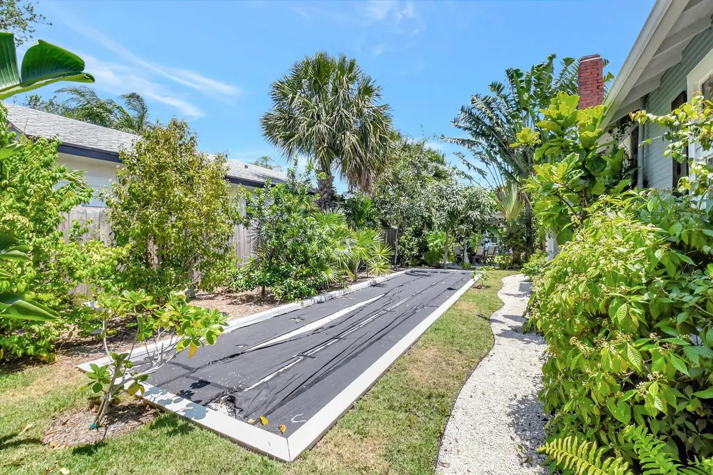 220 S L Street Lake Worth Beach FL 33460