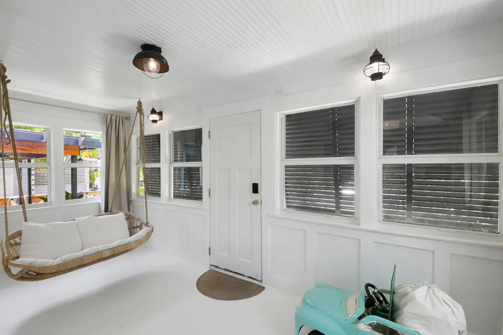 220 S L Street Lake Worth Beach FL 33460