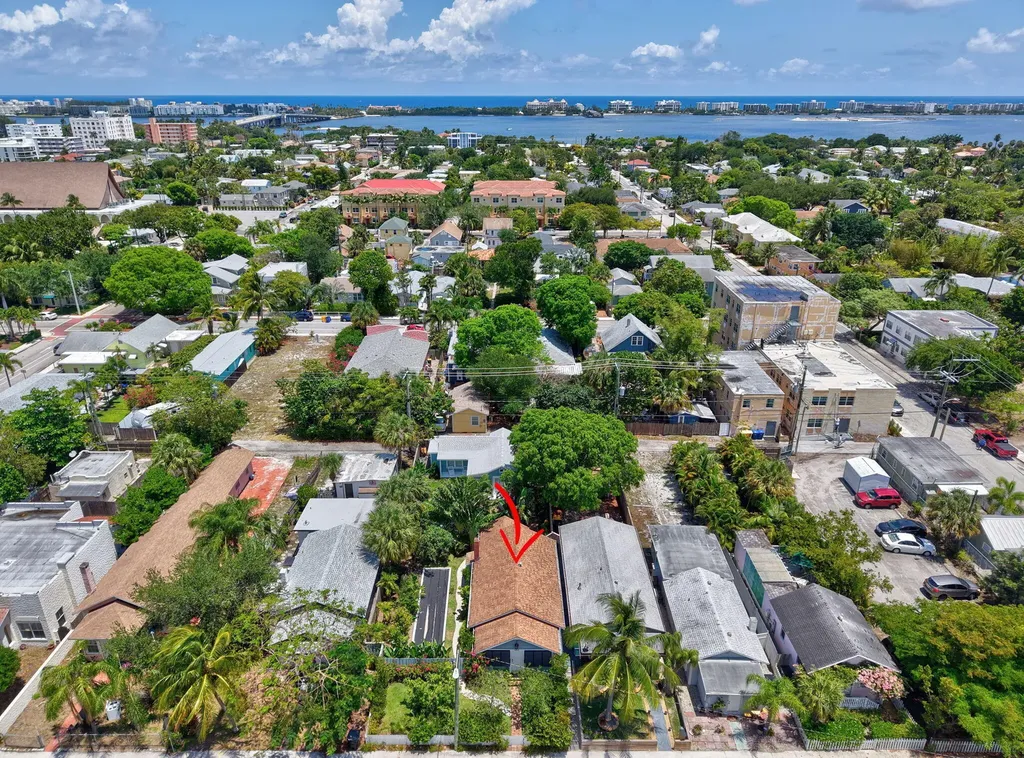 220 S L Street Lake Worth Beach FL 33460