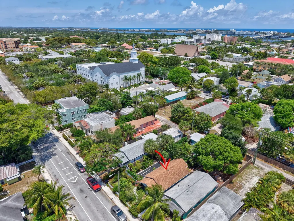 220 S L Street Lake Worth Beach FL 33460