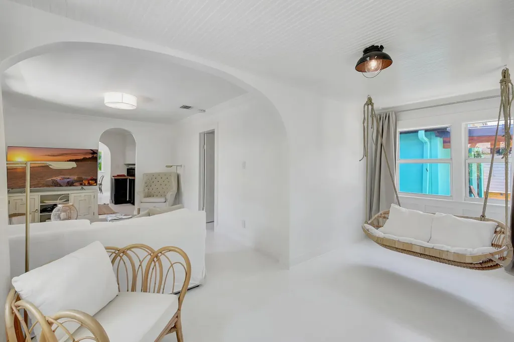 220 S L Street Lake Worth Beach FL 33460