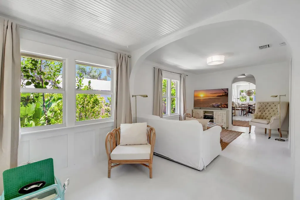 220 S L Street Lake Worth Beach FL 33460