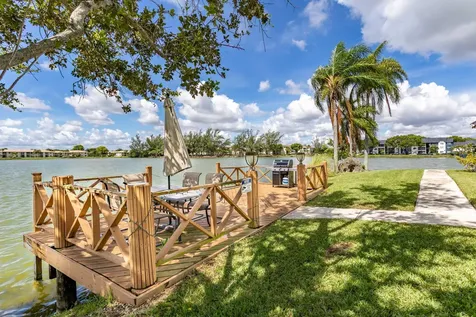 639 Banks Road Margate FL 33063