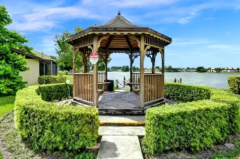 639 Banks Road Margate FL 33063