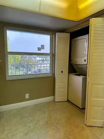7680 NW 18th Street Margate FL 33063