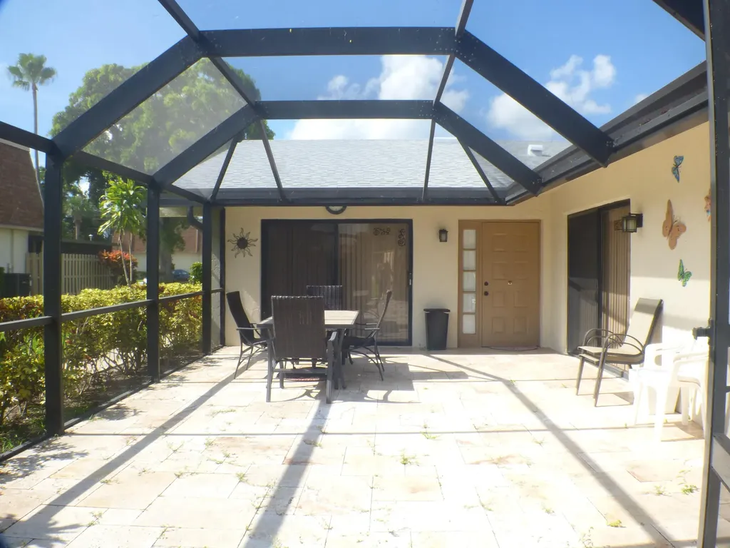 2665 NW 7th Court Delray Beach FL 33445