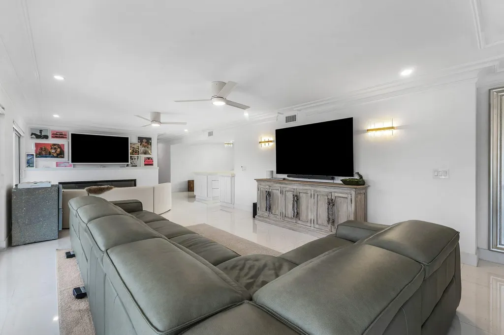 3500 S Ocean Boulevard South Palm Beach FL 33480