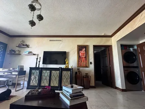 1755 E Hallandale Beach Boulevard Hallandale FL 33009
