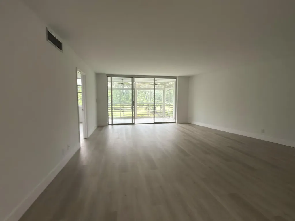625 Oaks Drive Pompano Beach FL 33069