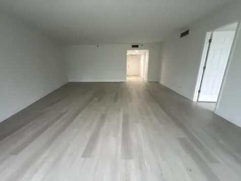 625 Oaks Drive Pompano Beach FL 33069